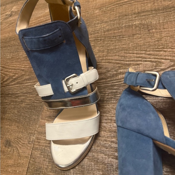 Peter Kaiser NWT 7.5 Elegant Blue and White Heels silver toes gladiator suede - Picture 9 of 14
